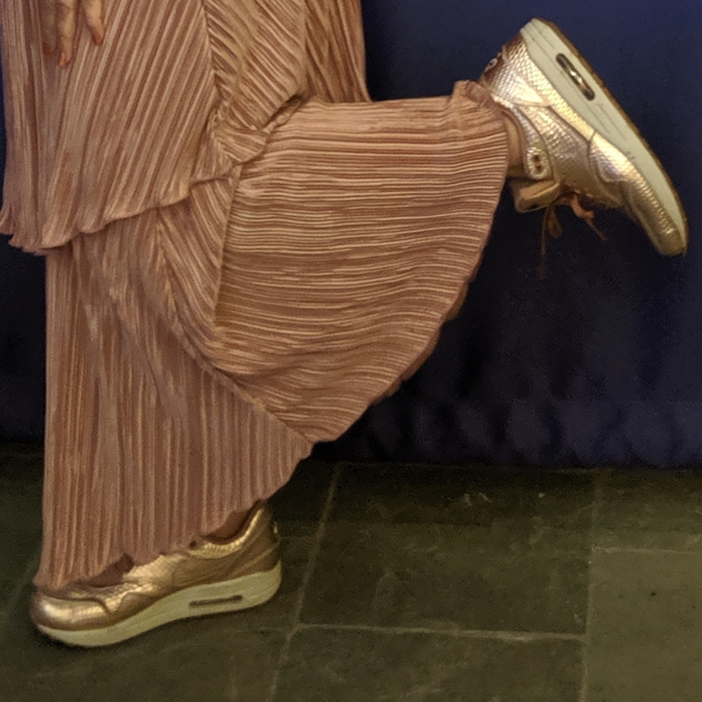 Rose gold Nike Air Max Leather 8